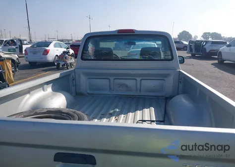 2001 Toyota Tacoma from USA, damaged, VIN 5TENL42N81Z795944